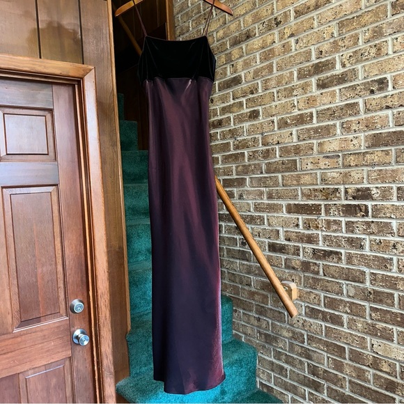 VTG 90s Dark Red Metallic & Velvet Empire Waist Formal Prom Princess Dress Gown - Picture 2 of 13